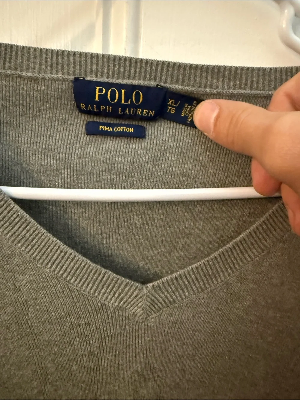 Ralph Lauren lightweight neck